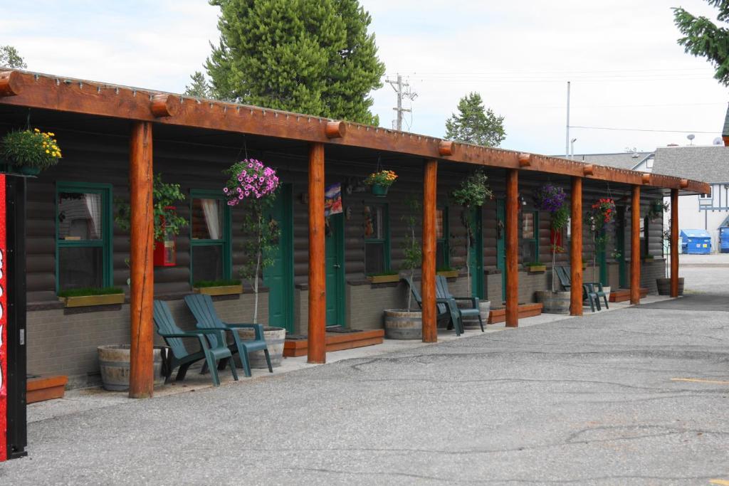 Moose Creek Cabins Motel West Yellowstone Room photo