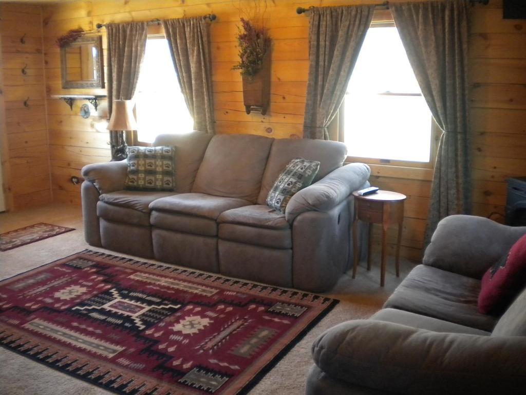 Moose Creek Cabins Motel West Yellowstone Room photo